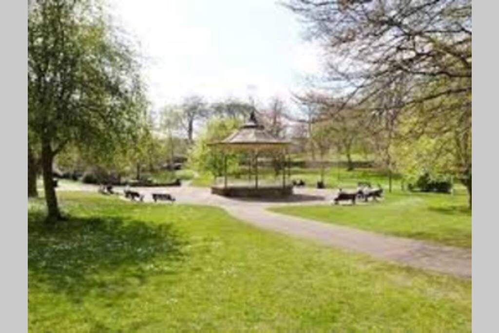 Hexham Town Centre, Market Place View Екстер'єр фото